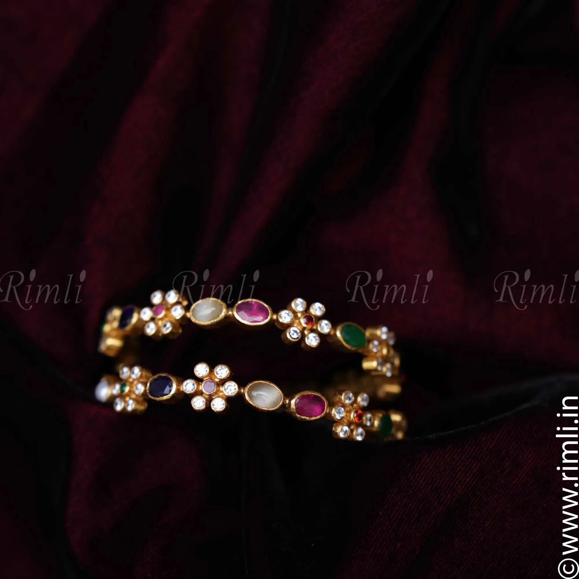 Ahana Silver Bangles