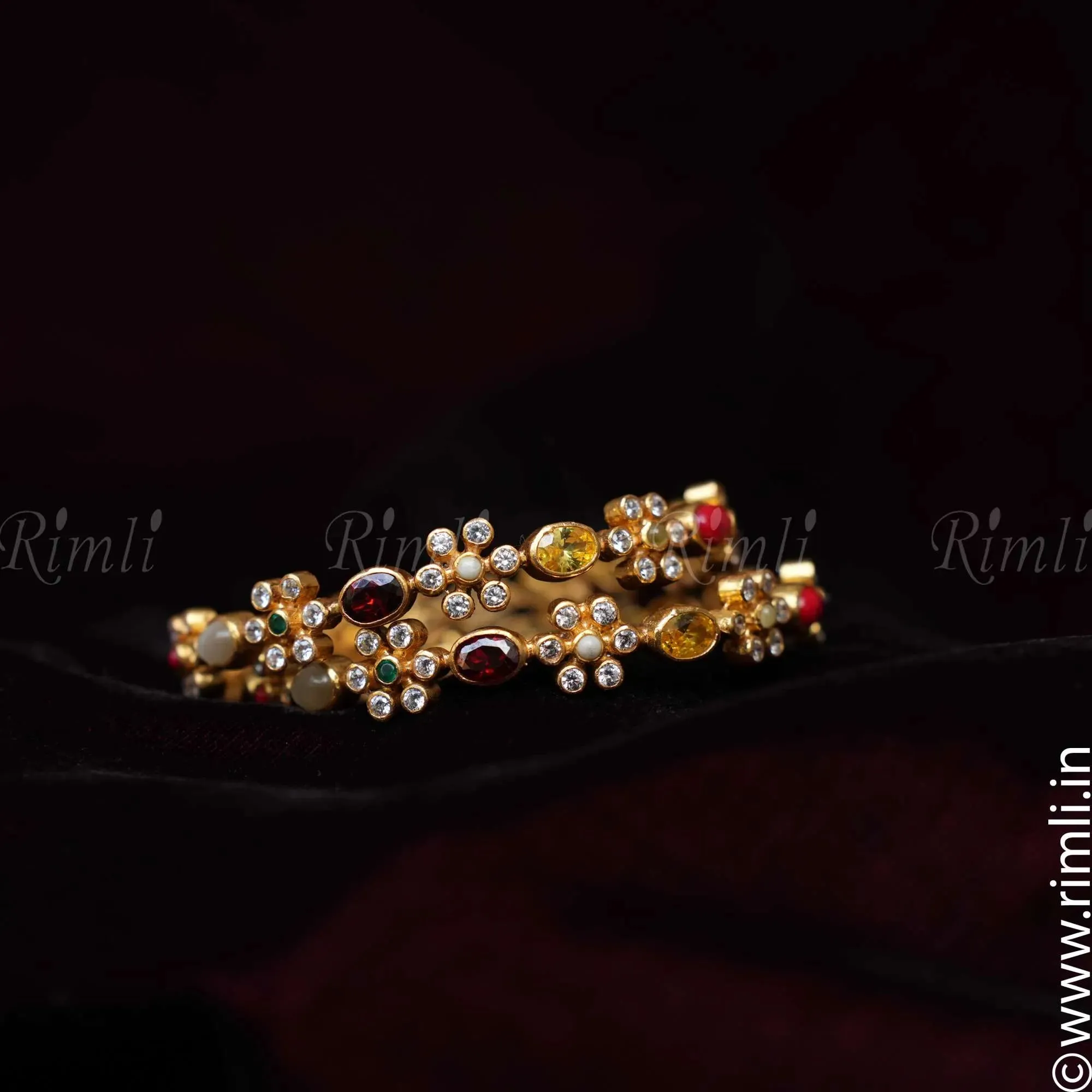 Ahana Silver Bangles