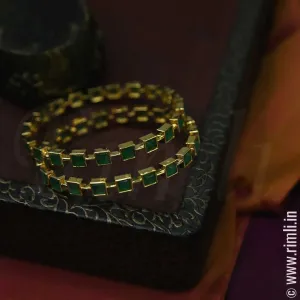 Akshita Stone Bangles - Green