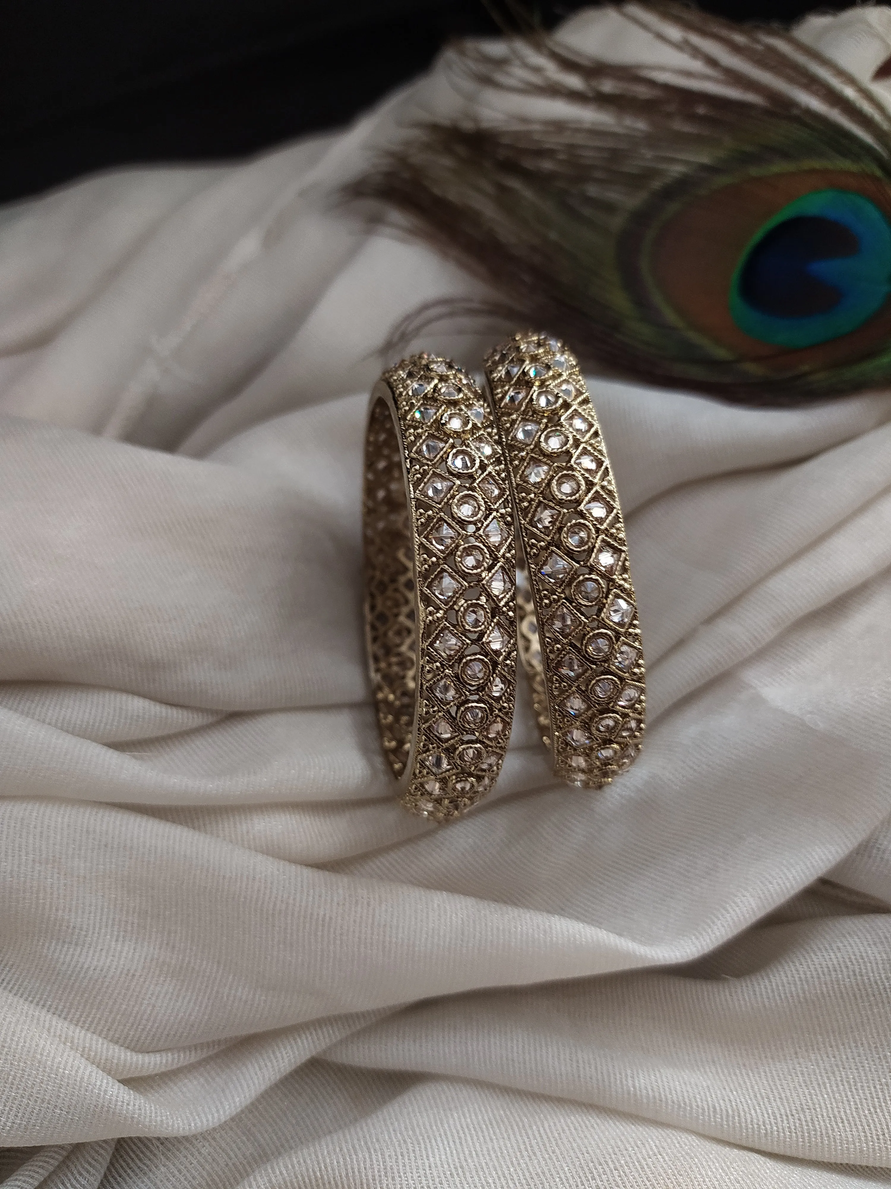 Amazing Choice Uncut Polki Mehandi Bangles