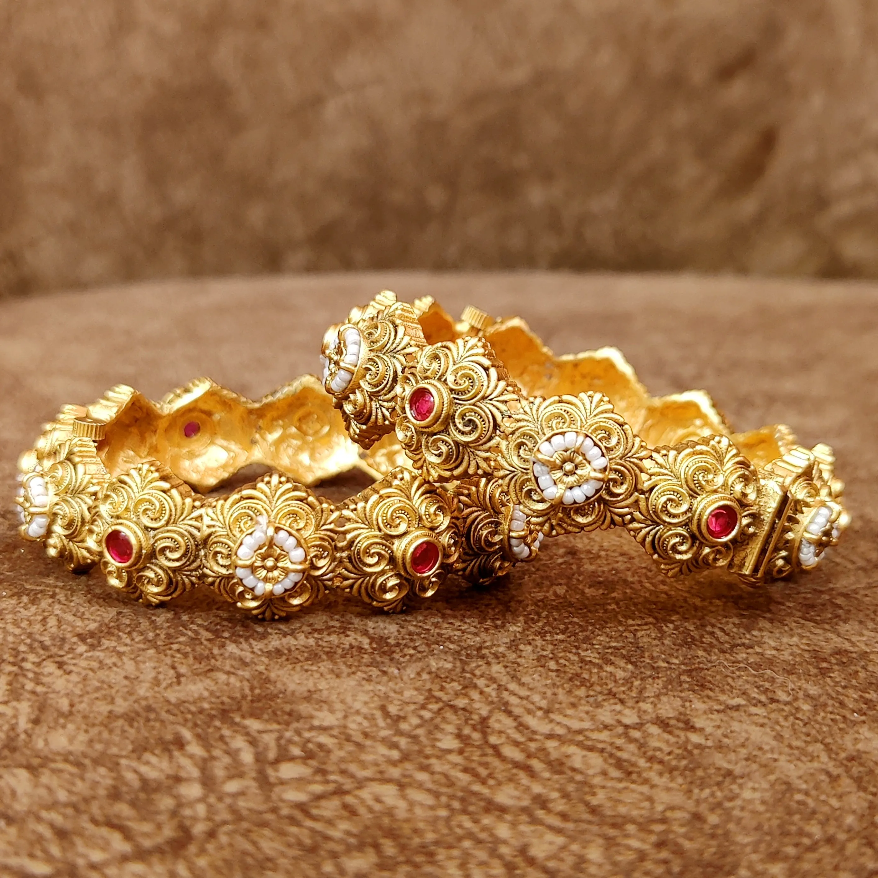 ANTIQUE GOLD PLATED TRADITIONAL OPENABLE BANGLES