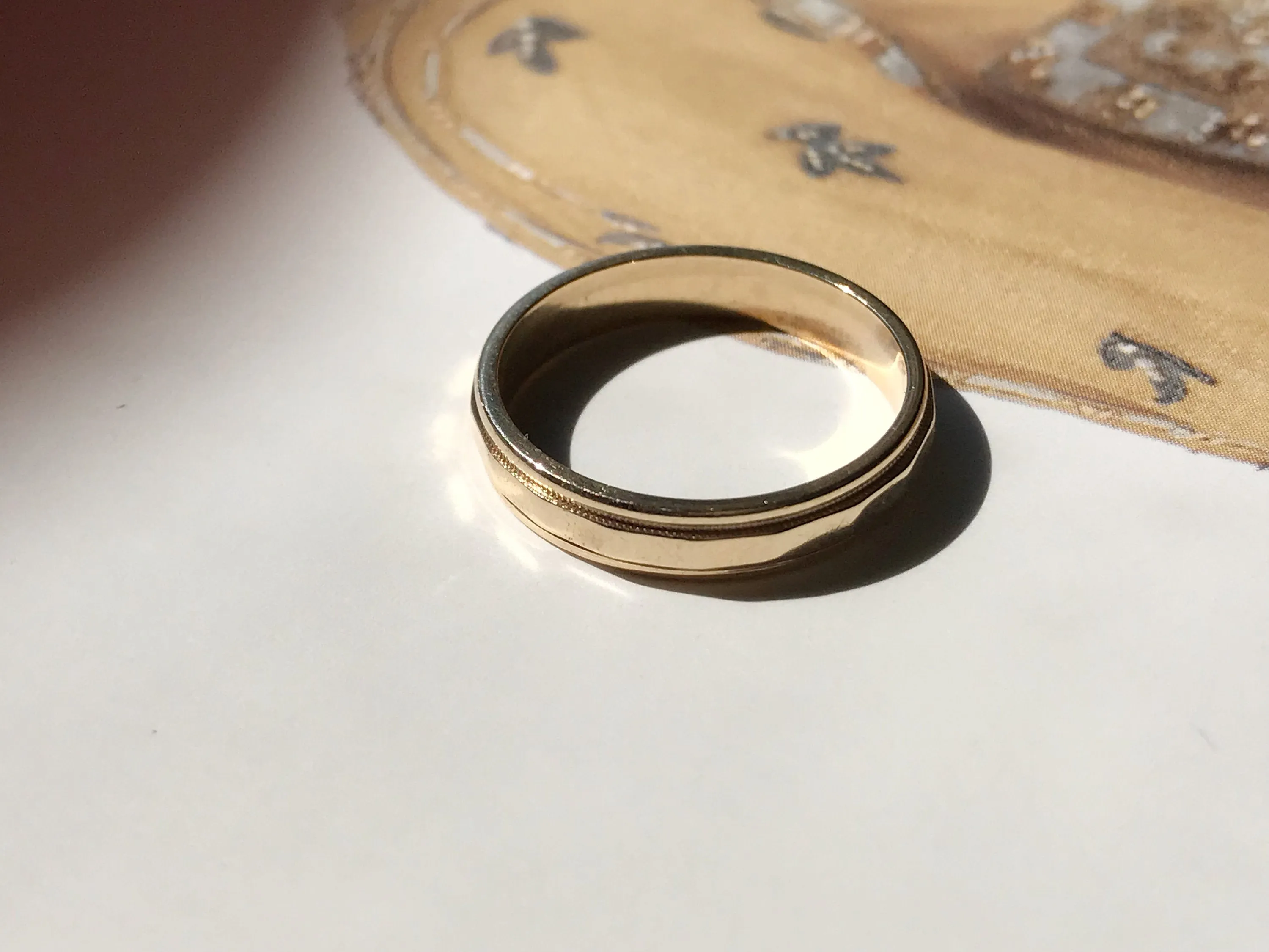 Beveled Milgrain Minimalist Gold Wedding Band - Size 5