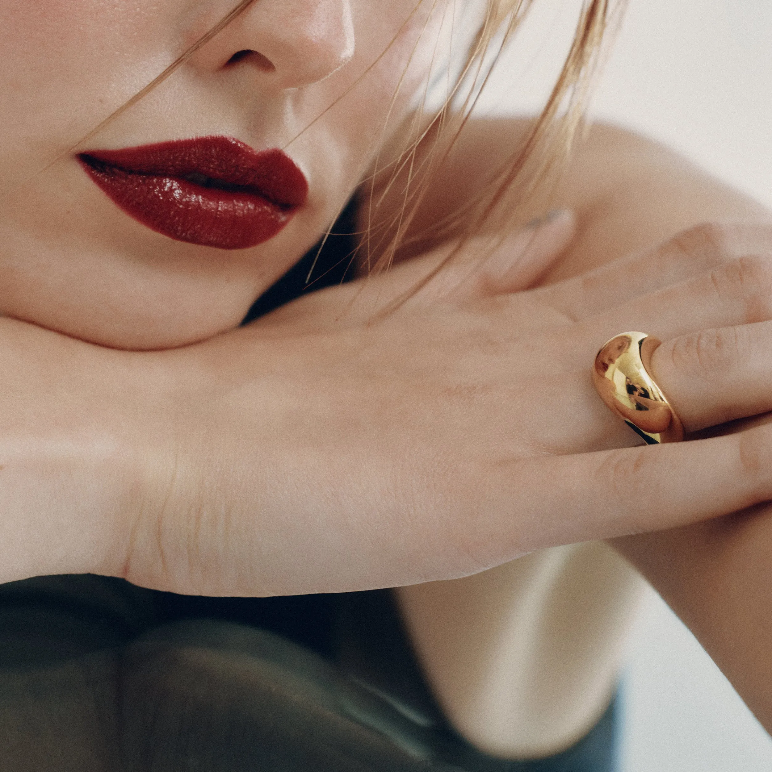 Curve Ring - Large - Gold