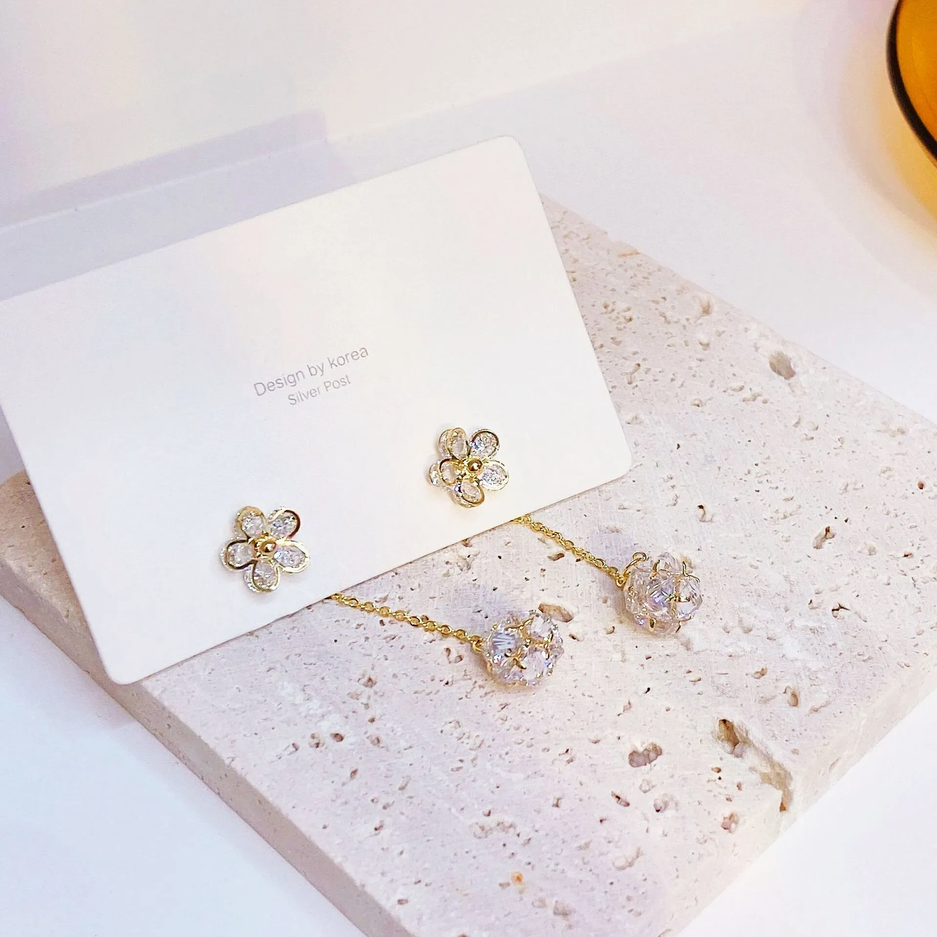 Cz Ear Studs Exquisite Flower Crystal Both  Earrings