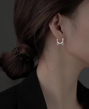 Exquisite 925 Sterling Silver Cat Hoop Earrings.
