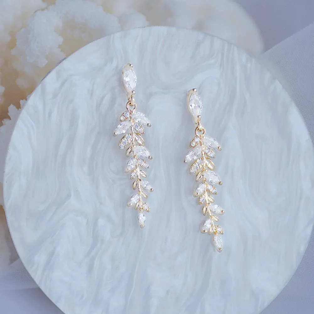 Exquisite Tiny Zirconia Stud Earring