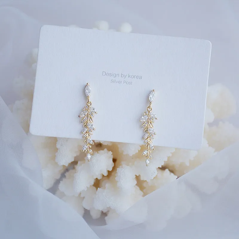 Exquisite Tiny Zirconia Stud Earring