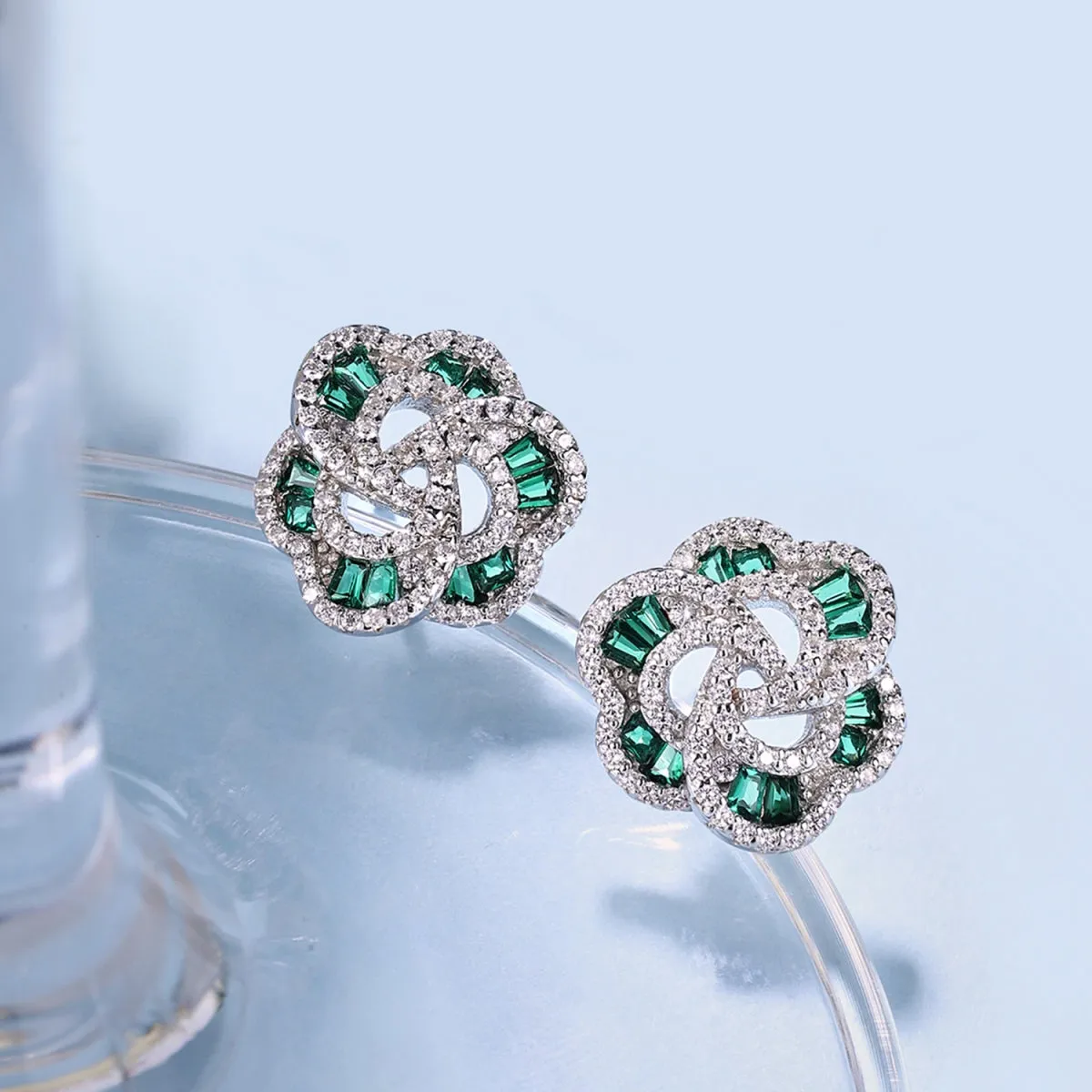 [Goodv]Exquisite Flower Shape Daily Earrings