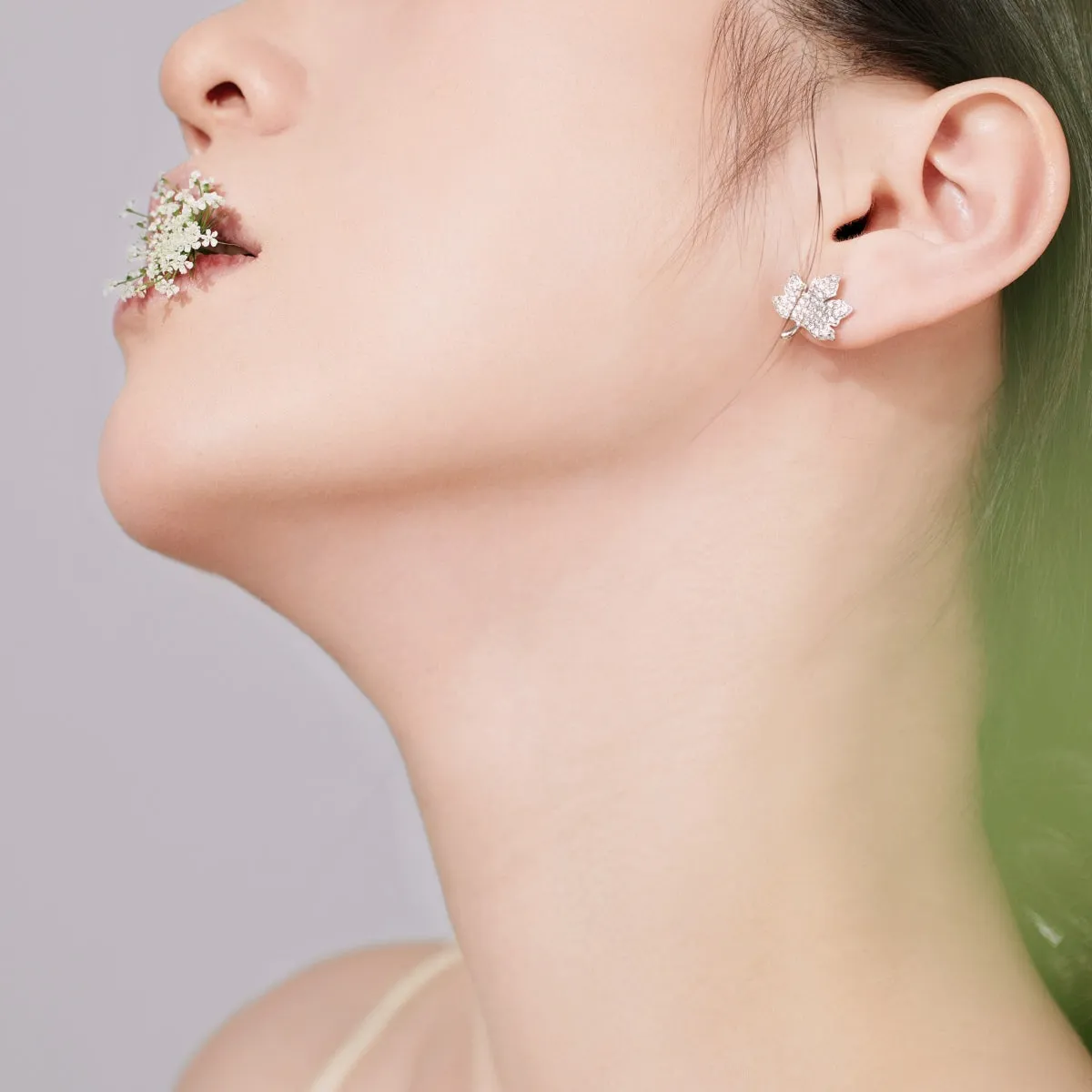 [Goodv]Exquisite Maple Leaf Design Earrings