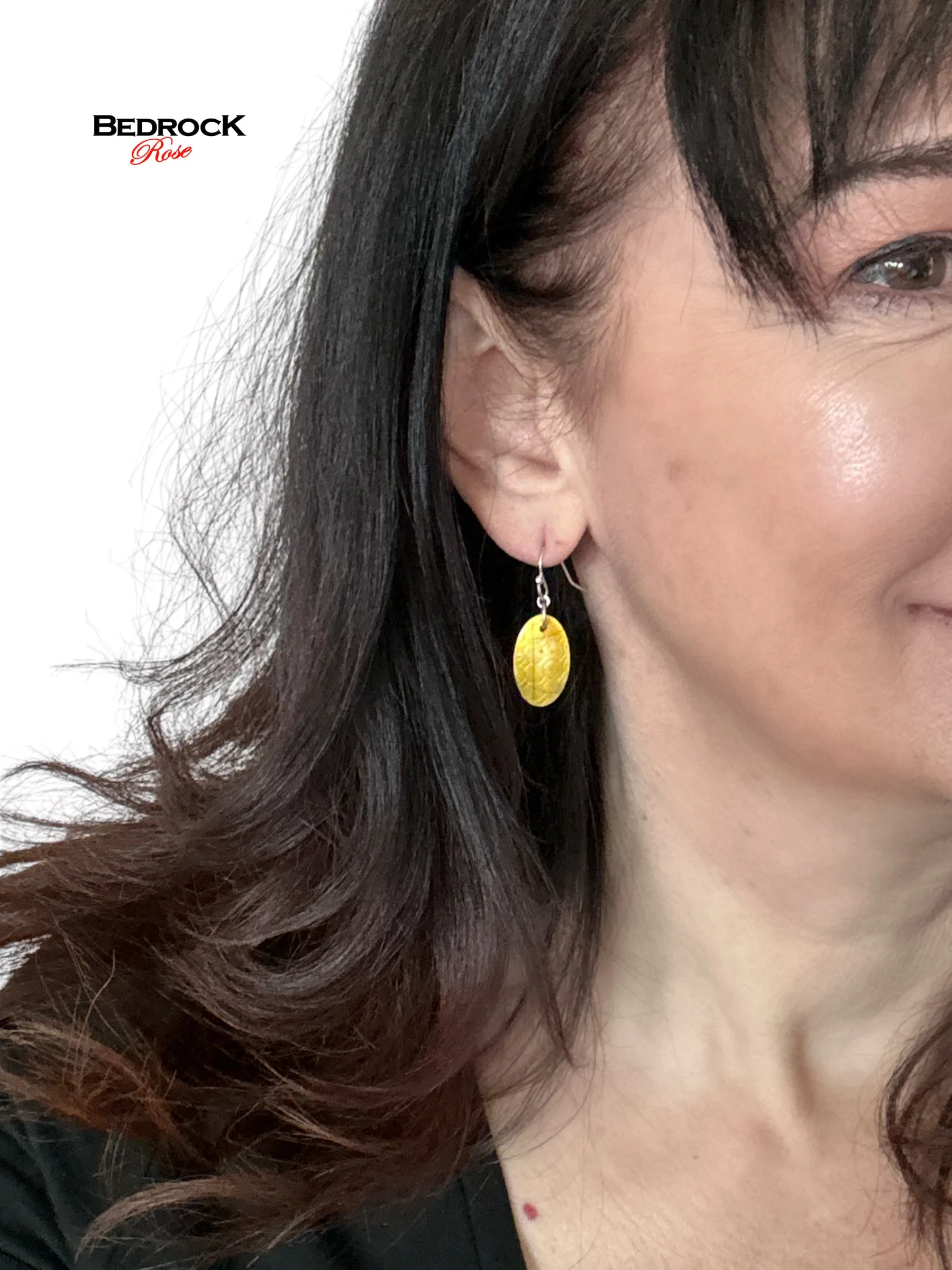 Honeycomb Oval Dangling Earrings
