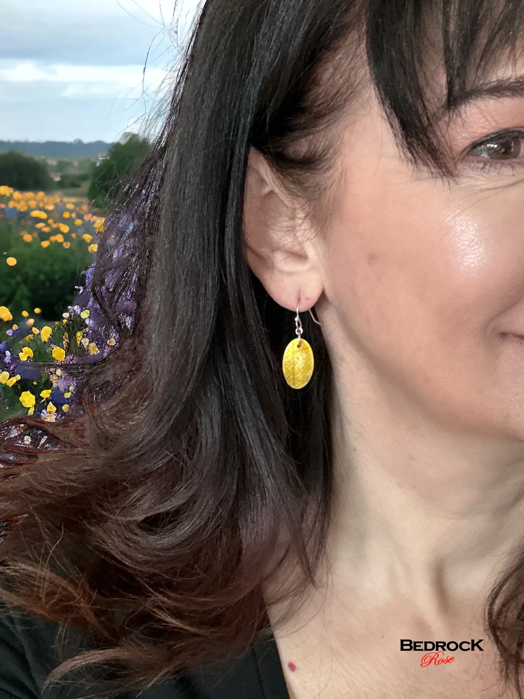 Honeycomb Oval Dangling Earrings