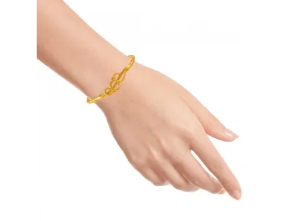 Intricately Designed 22k Gold Nowa