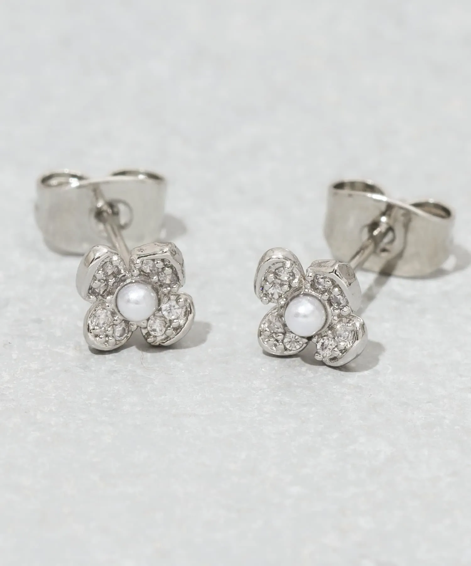 JMG250018 CO Sparkling Flower Earrings
