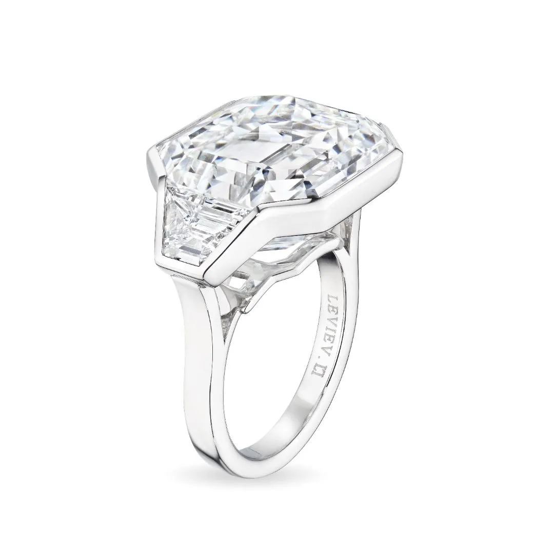 'LEVIEV Flawless Aura' Emerald Cut Diamond Ring with Trapezoids, 20 CT