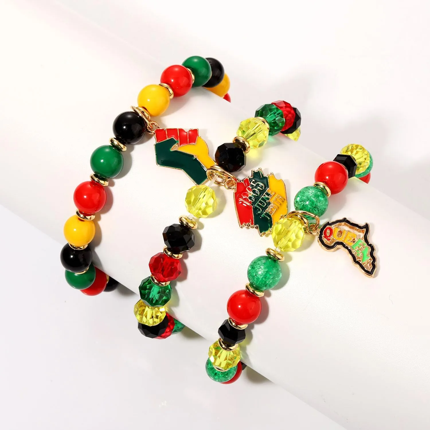 NLCAC Mardi Gras Bracelets for Women Glitter Mask Crown Fleur De Lis Charm Bracelets Purple Green Gold Beaded Stretch Bracelets Carnival Holiday Accessory Party Gifts