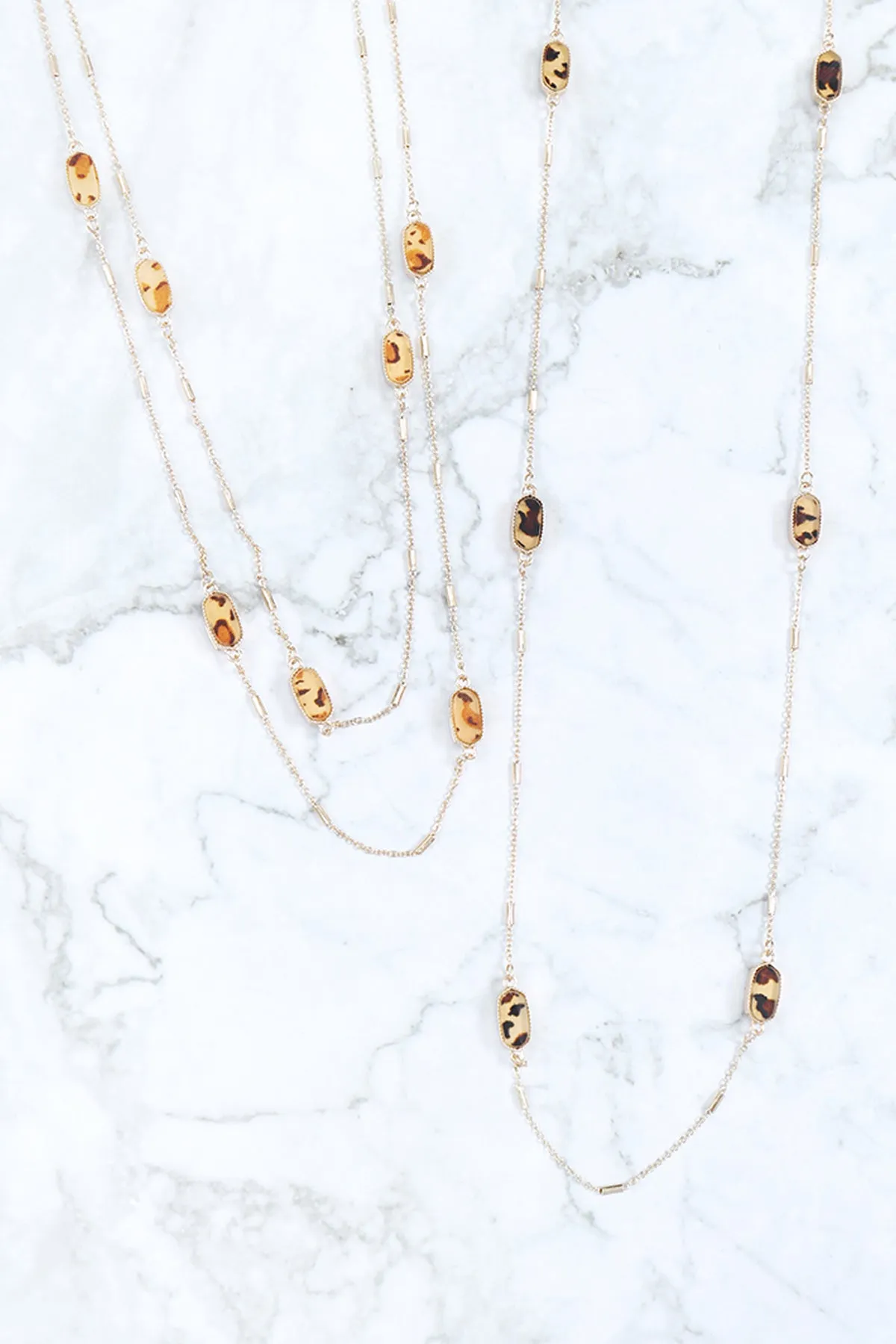 OVAL BEAD LEOPARD PRINT STATIONARY NECKLACE
