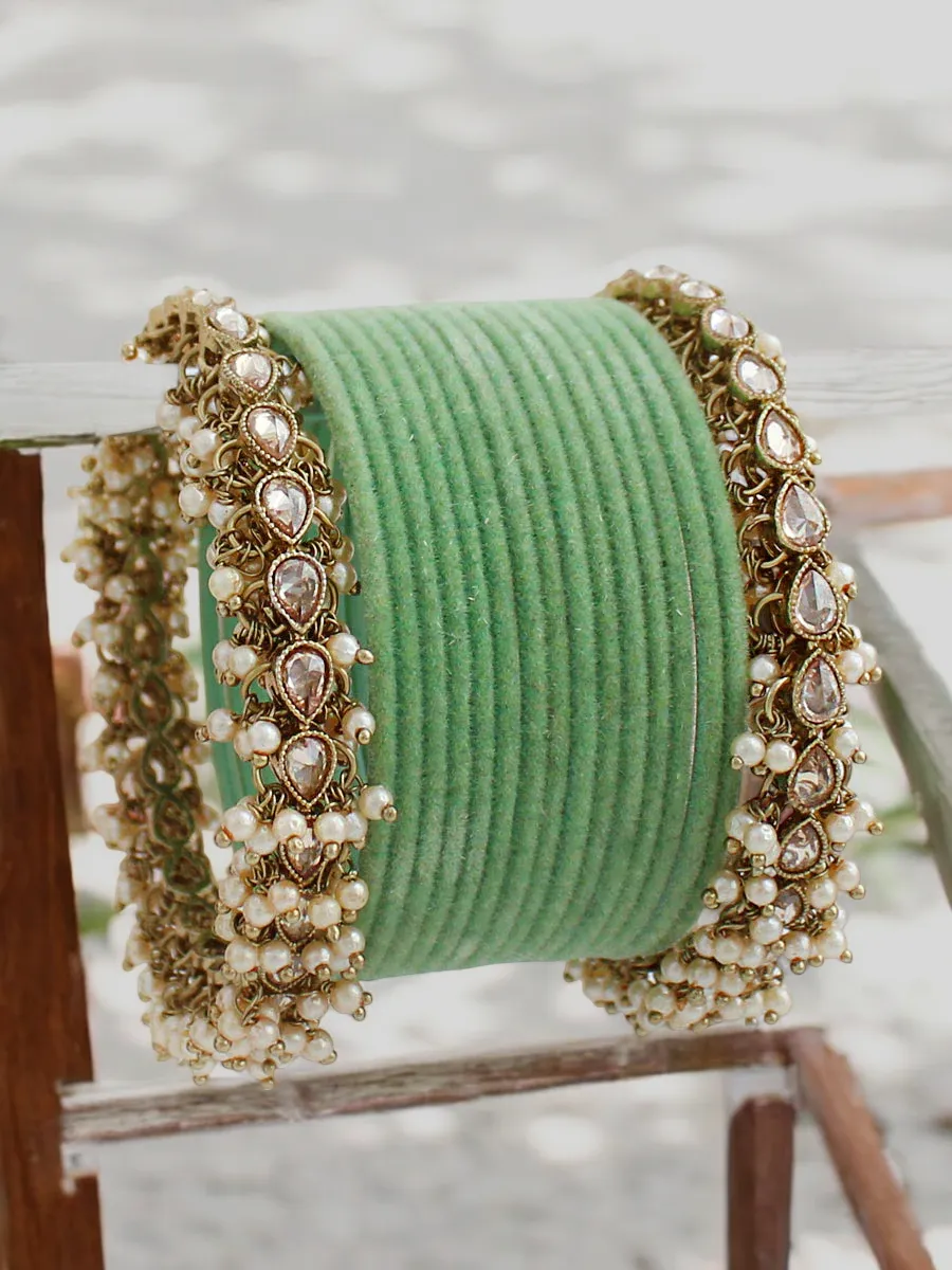 Pakistani Bridal Pearl Bangles Kundan Jewellery Set, Pakistani Wedding Pearl Bangles, Chura set, Bangles Set, Indian Jewellery Set, Kundan Jewelry, Pearl Chooda Set, Bridal Choora Set