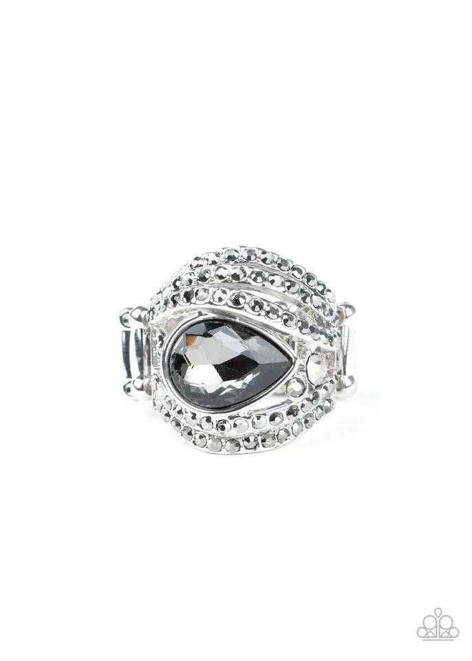 Paparazzi Ring ~ Stepping Up The Glam - Silver