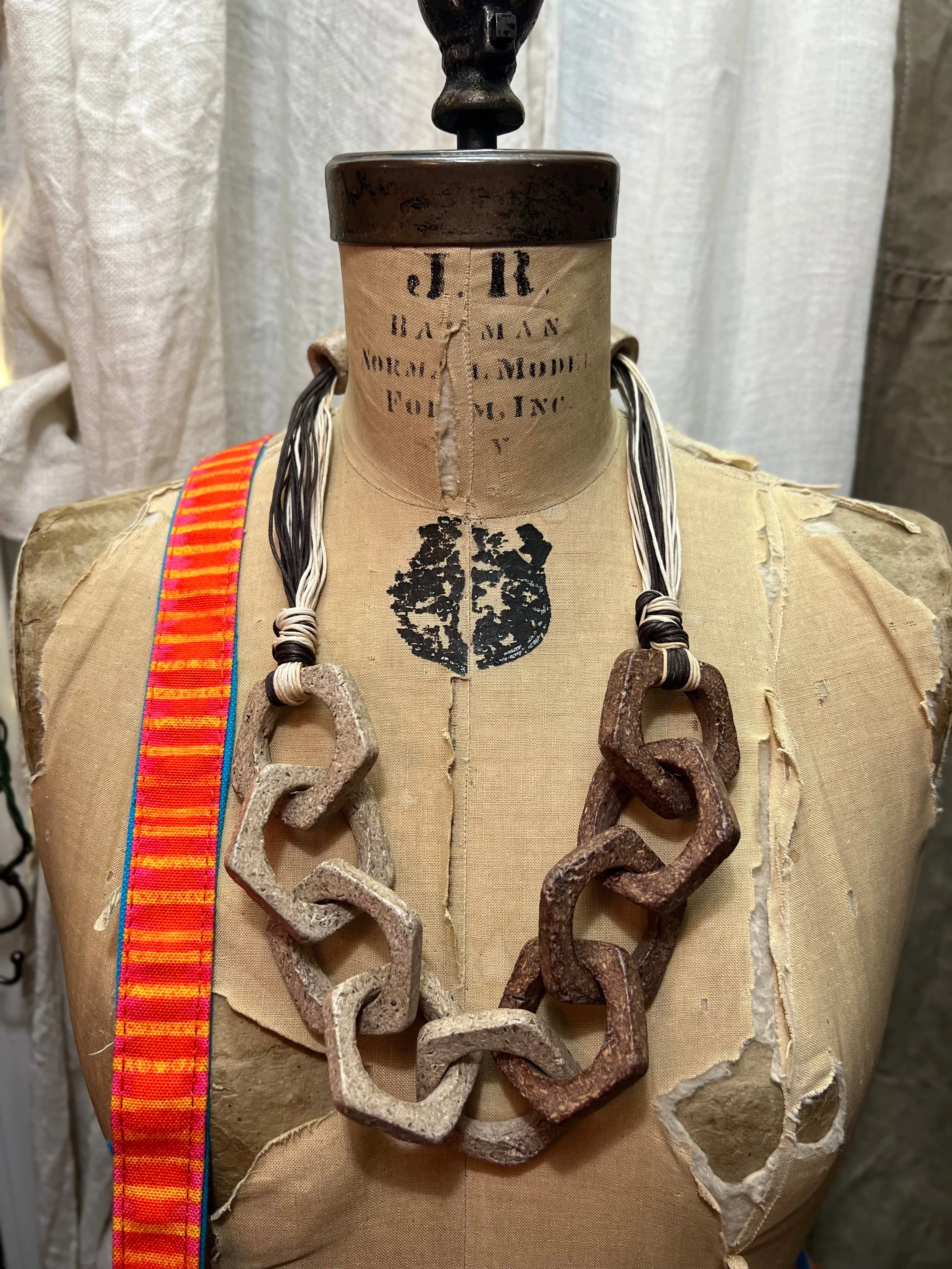 Paper Mache Artdeco Necklace-ivory/brown