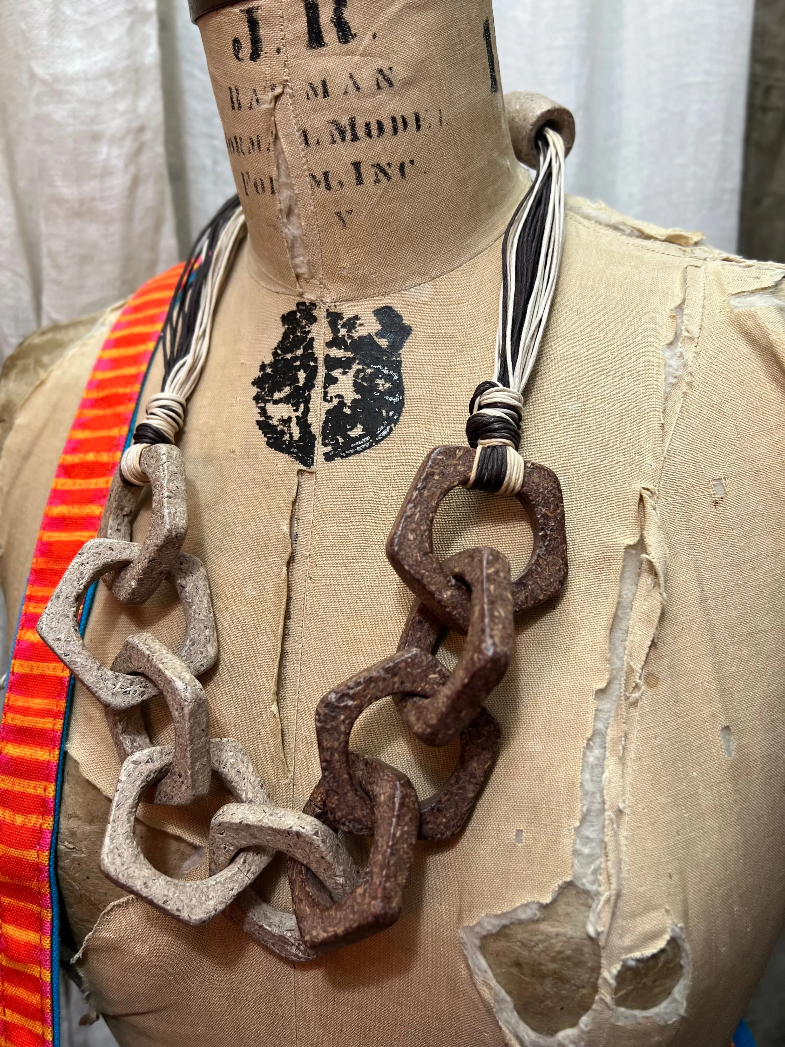 Paper Mache Artdeco Necklace-ivory/brown