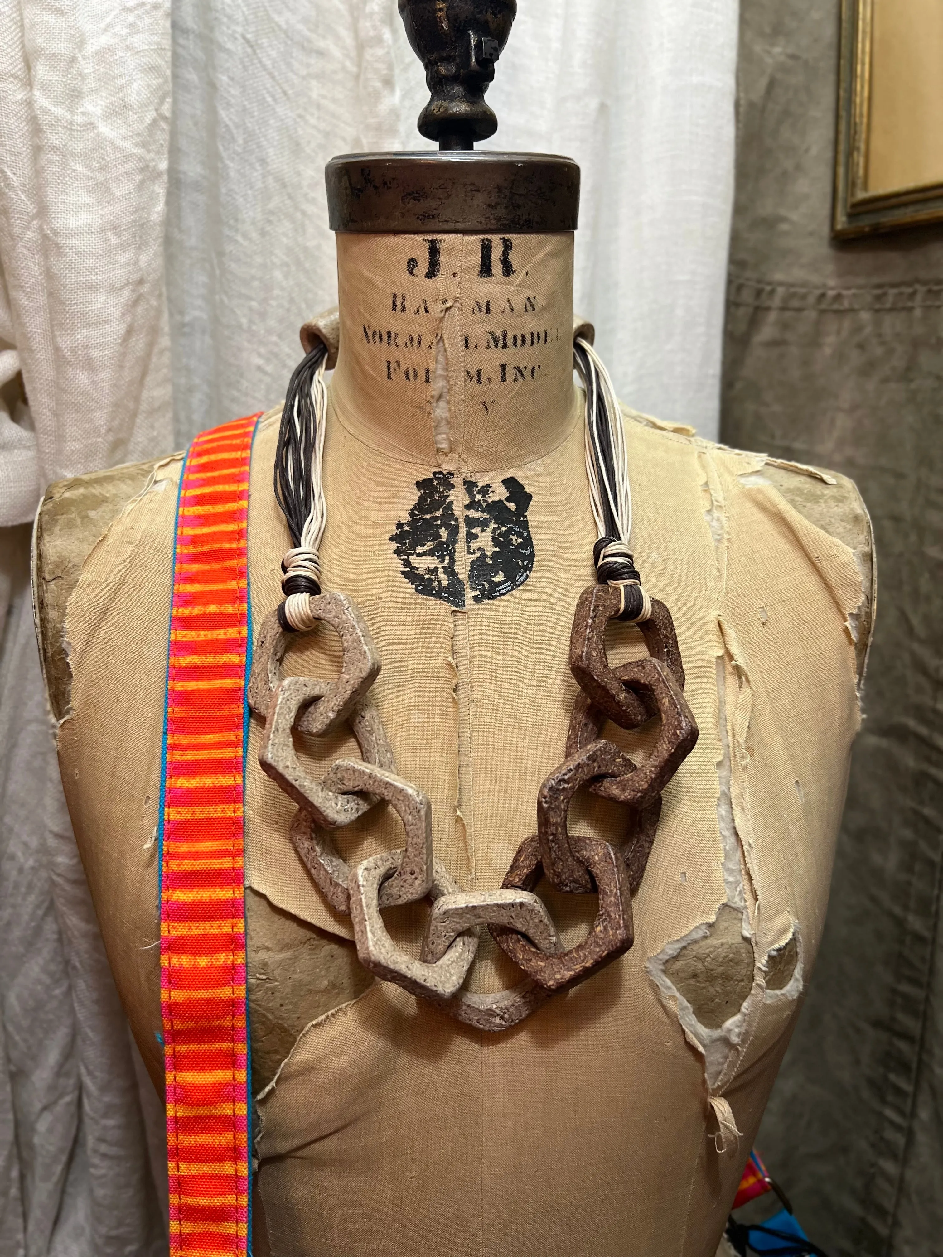Paper Mache Artdeco Necklace-ivory/brown