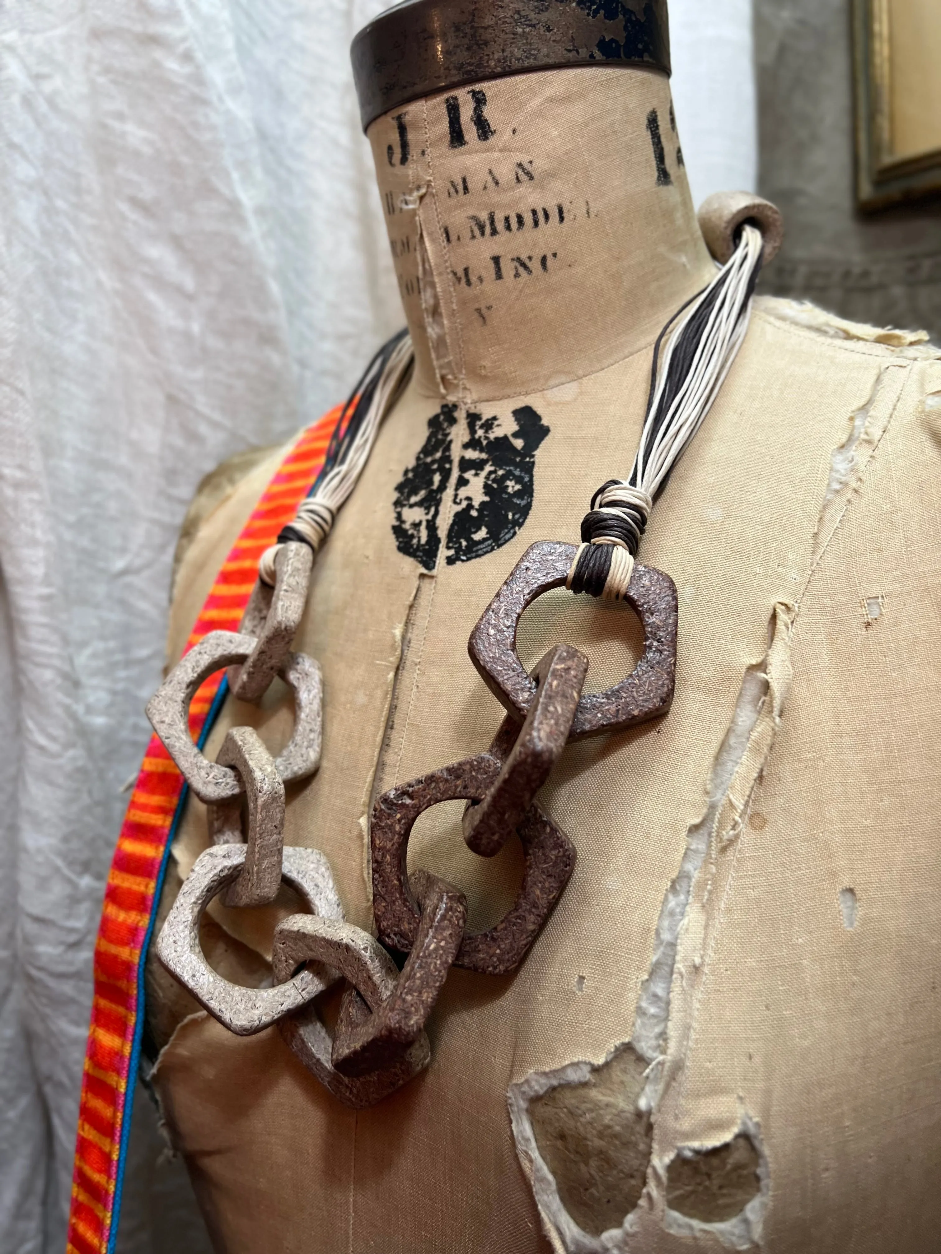 Paper Mache Artdeco Necklace-ivory/brown