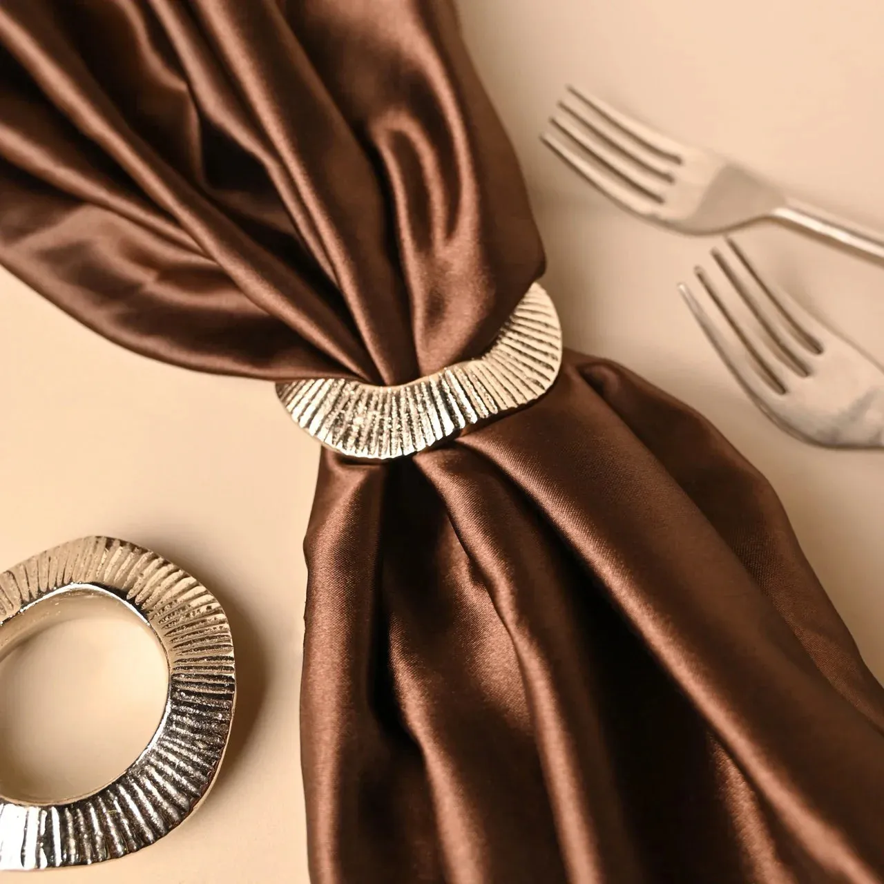Pravaah Gehna - napkin rings