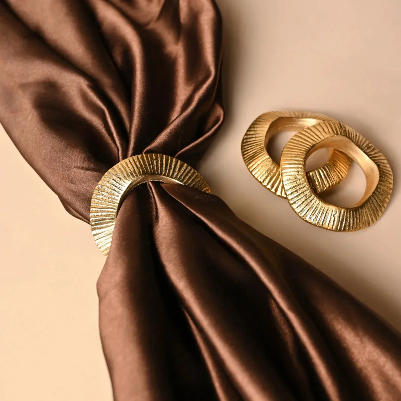 Pravaah Gehna - napkin rings