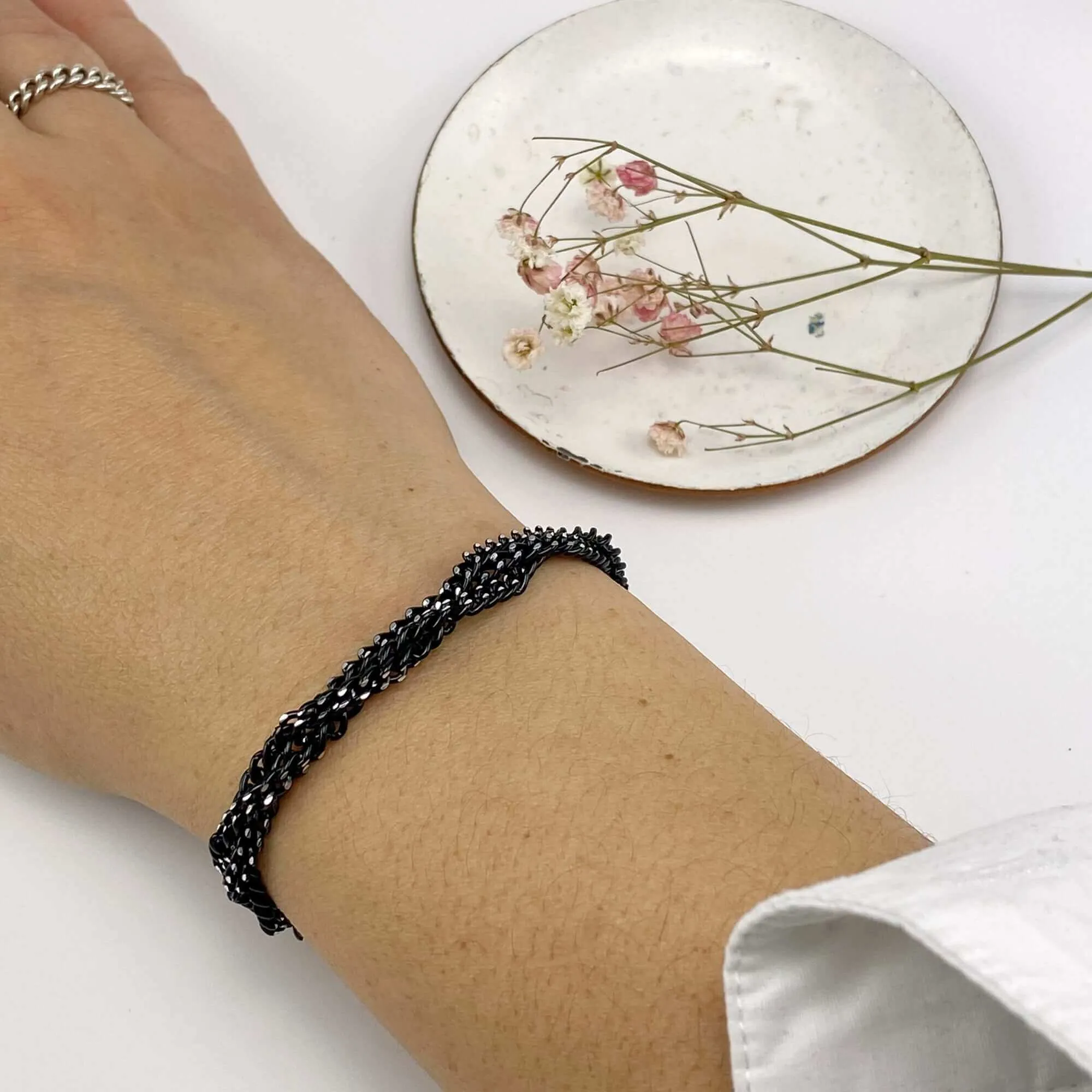 SHINY BRAIDED CHAIN BRACELET