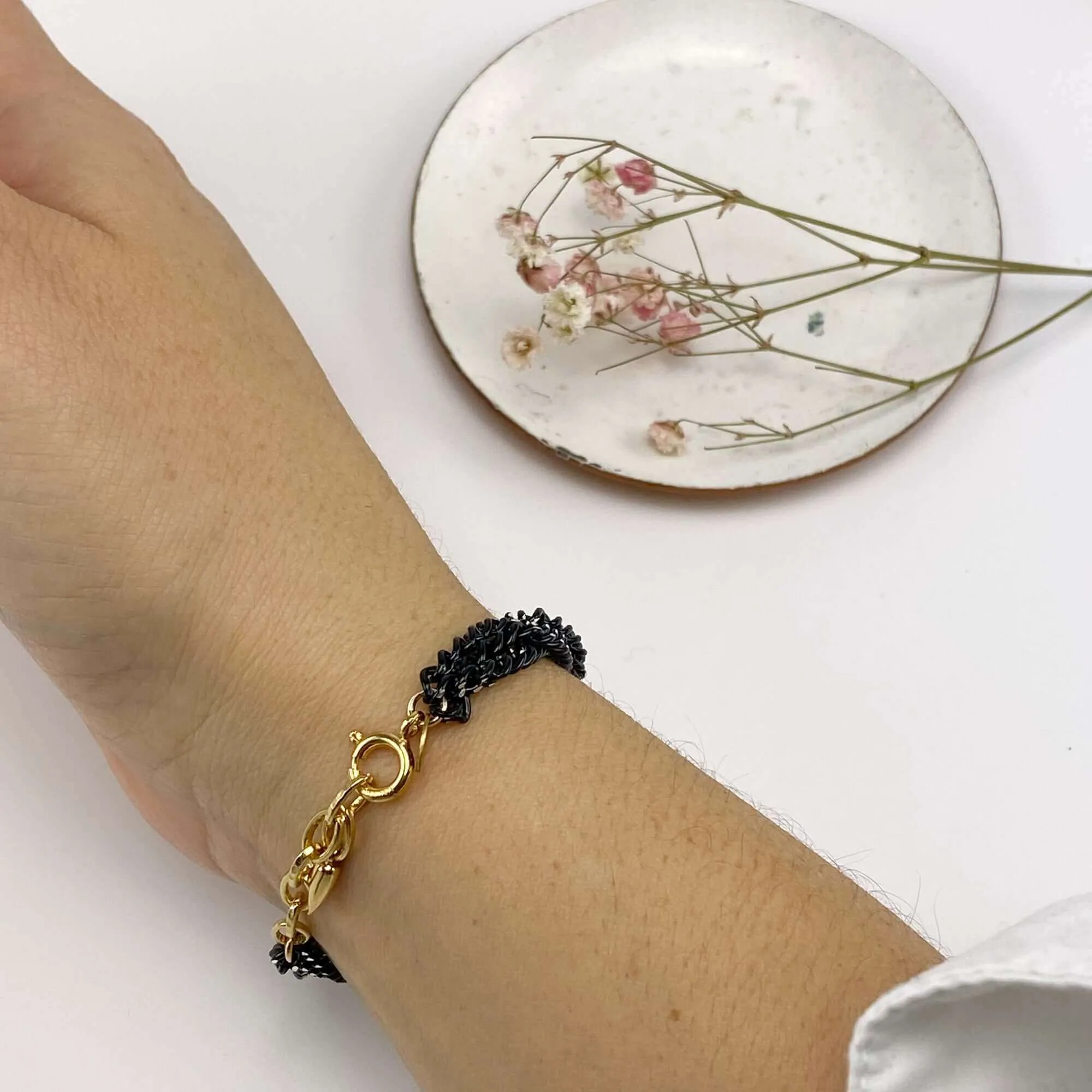SHINY BRAIDED CHAIN BRACELET