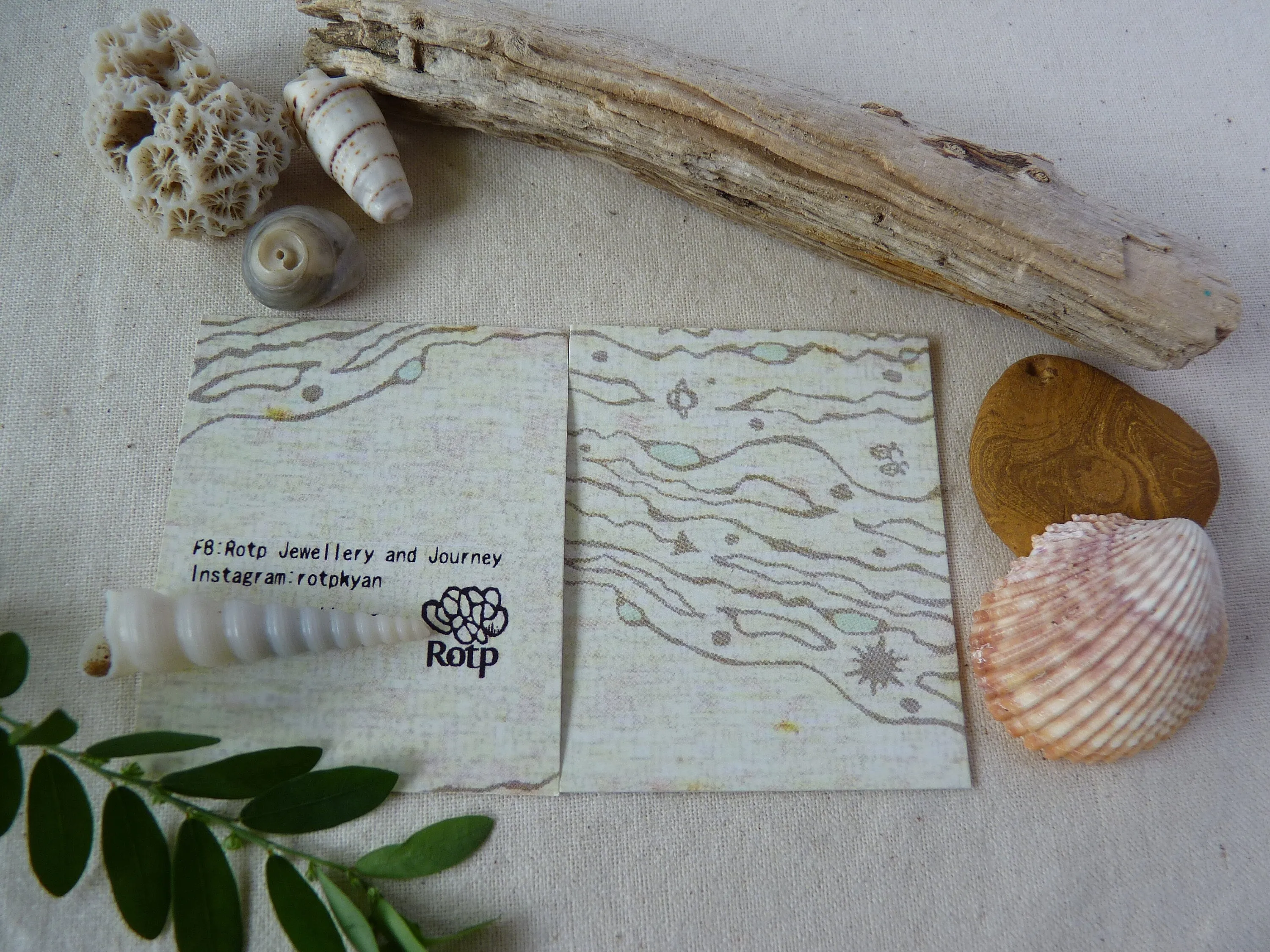 Tiny shell earrings with painting, little starfish