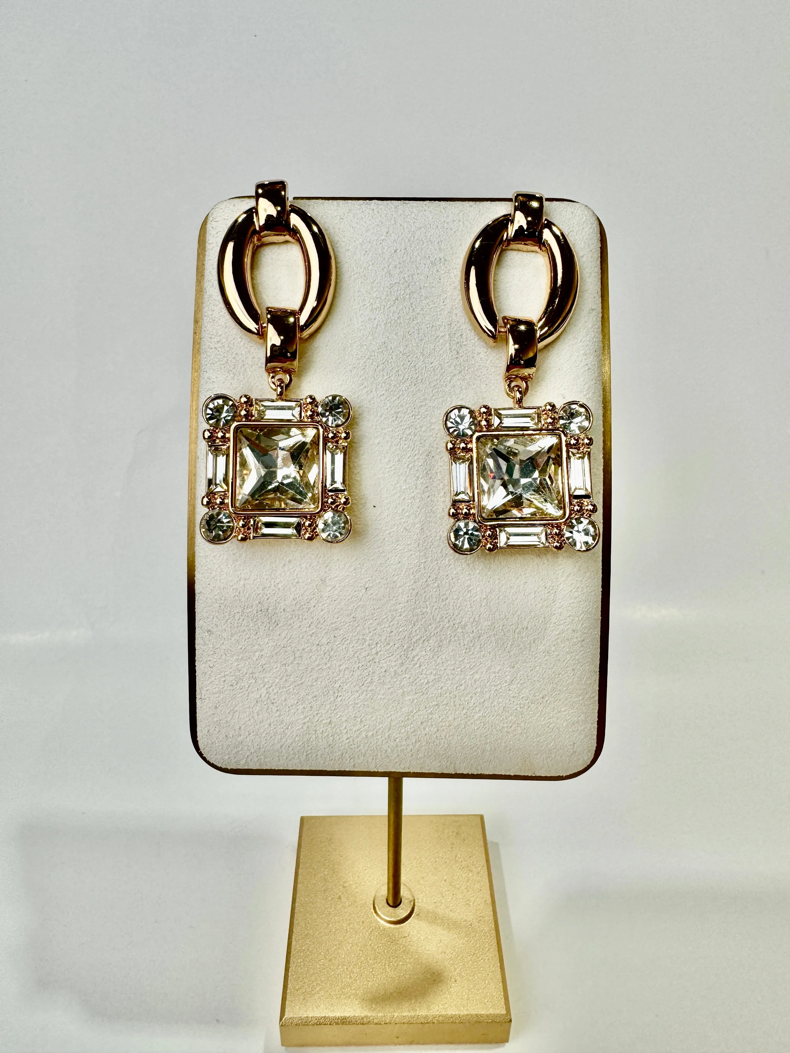 Victoria - Elegant Earrings with Crystals