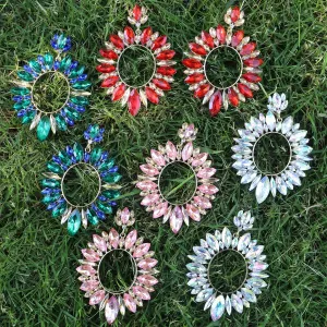 Wholesale Super Sparkling Round Banquet Alloy Diamond Earrings
