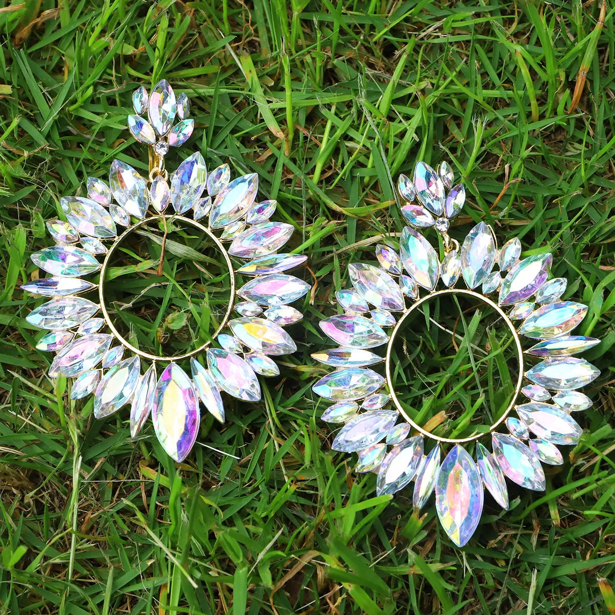 Wholesale Super Sparkling Round Banquet Alloy Diamond Earrings