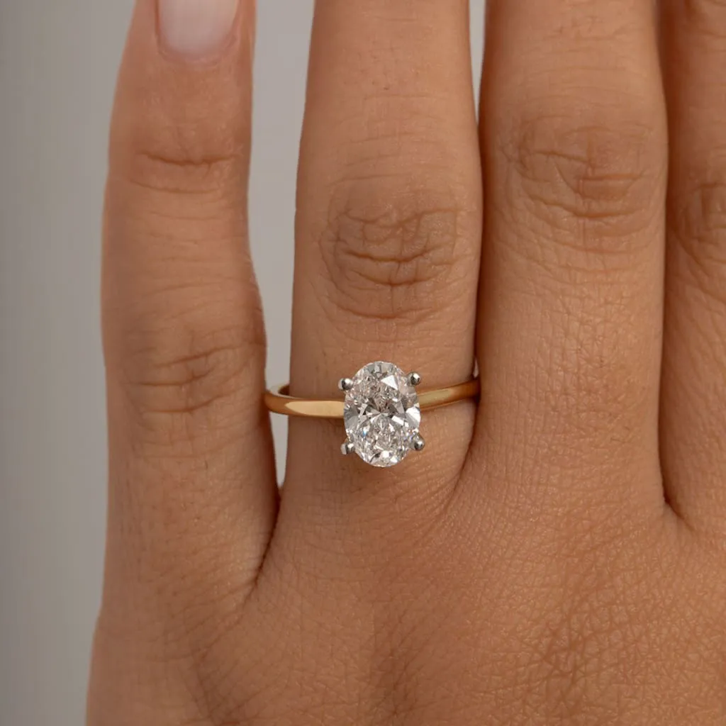 Zariyah 1.50ct | Oval Solitaire Lab Diamond Set in 18ct Gold