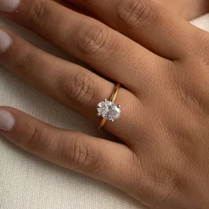 Zariyah 1.50ct | Oval Solitaire Lab Diamond Set in 18ct Gold